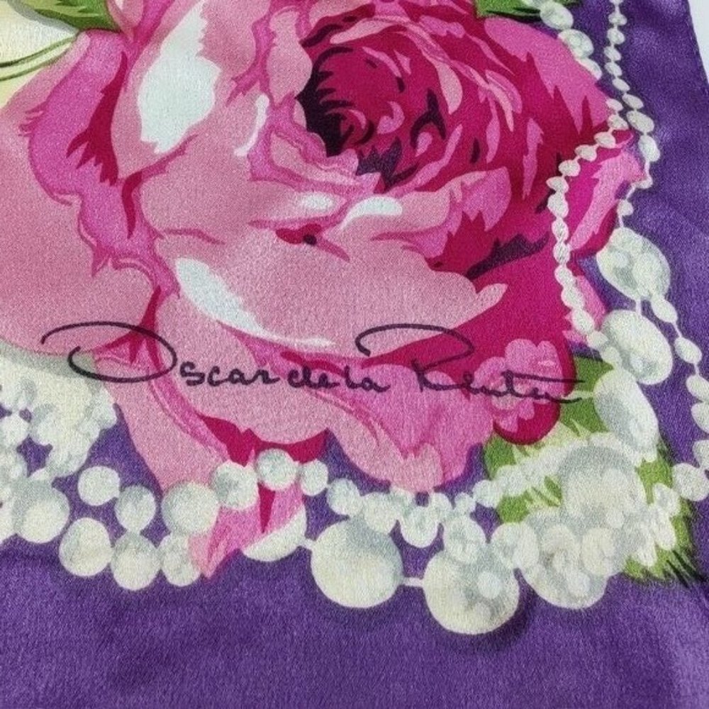 Oscar de la Renta Floral Pattern Rolled Edge Frayed Silk Scarf